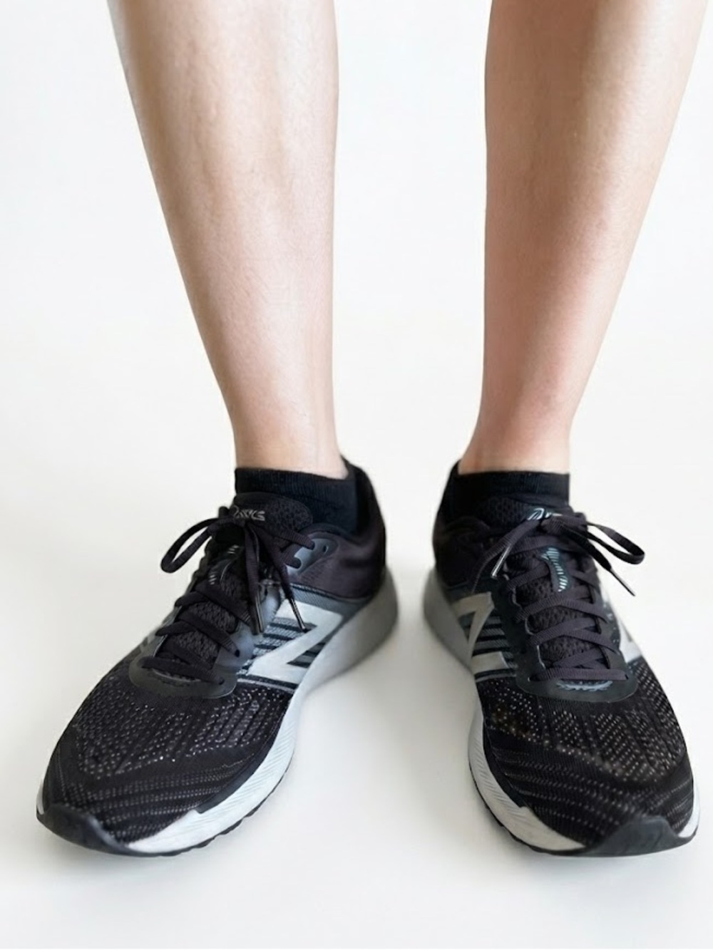 New Balance Women's Black/Gray Running Sneakers Size 10.5